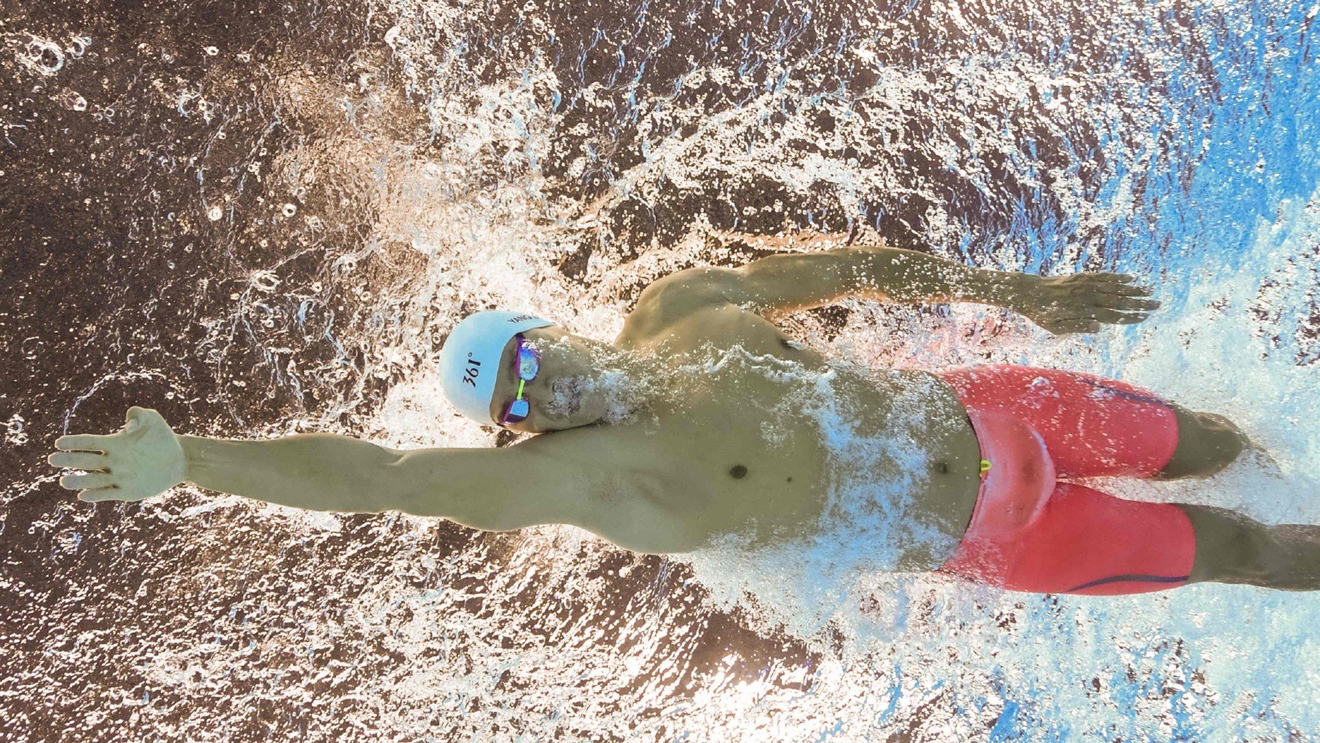 瑞士队前途光明！，德罗巴新星反败为胜表现突出上演精彩一战